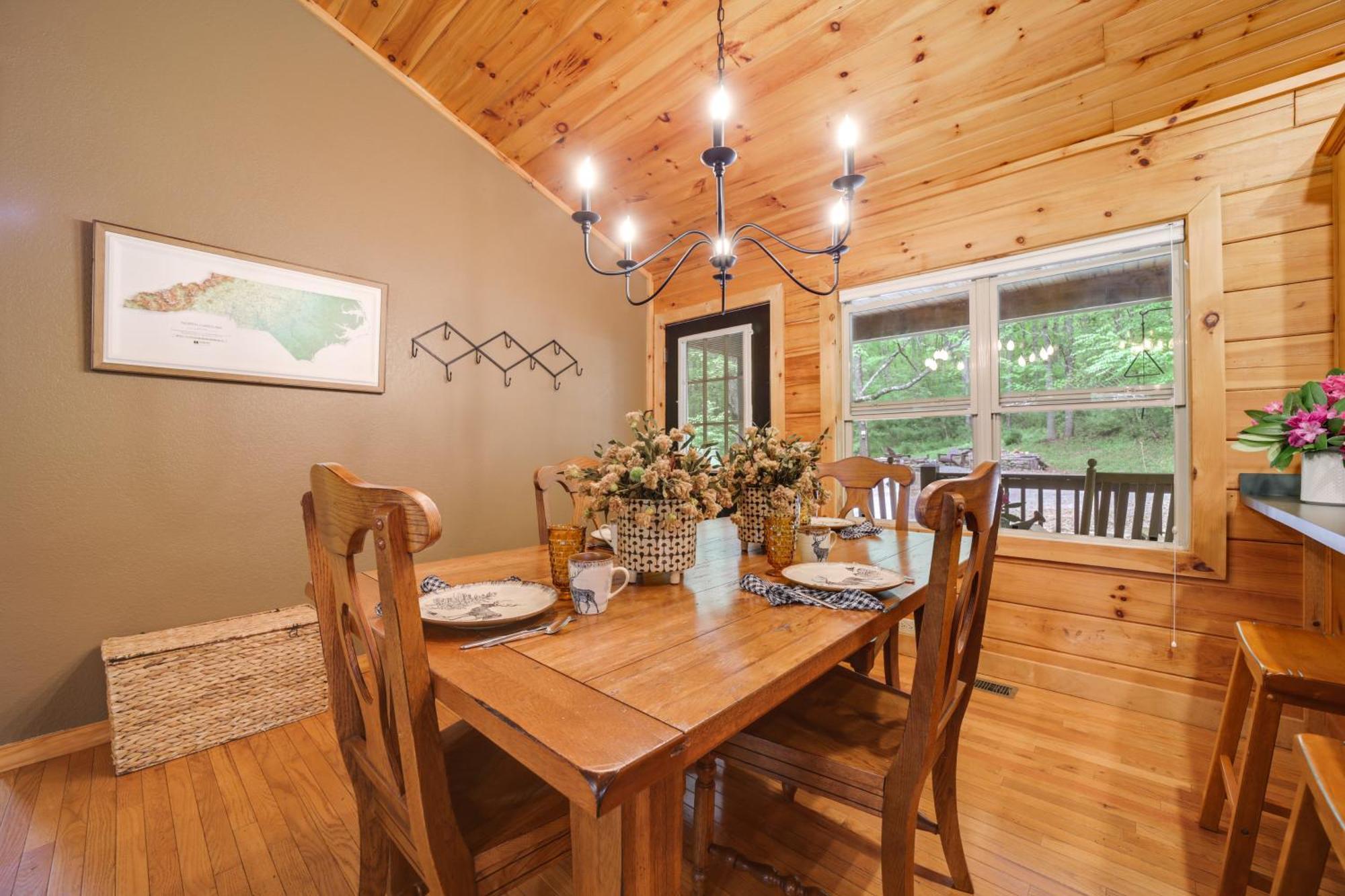 Peaceful Smoky Mountain Cabin With Deck And Fire Pit! Waynesville Exteriér fotografie