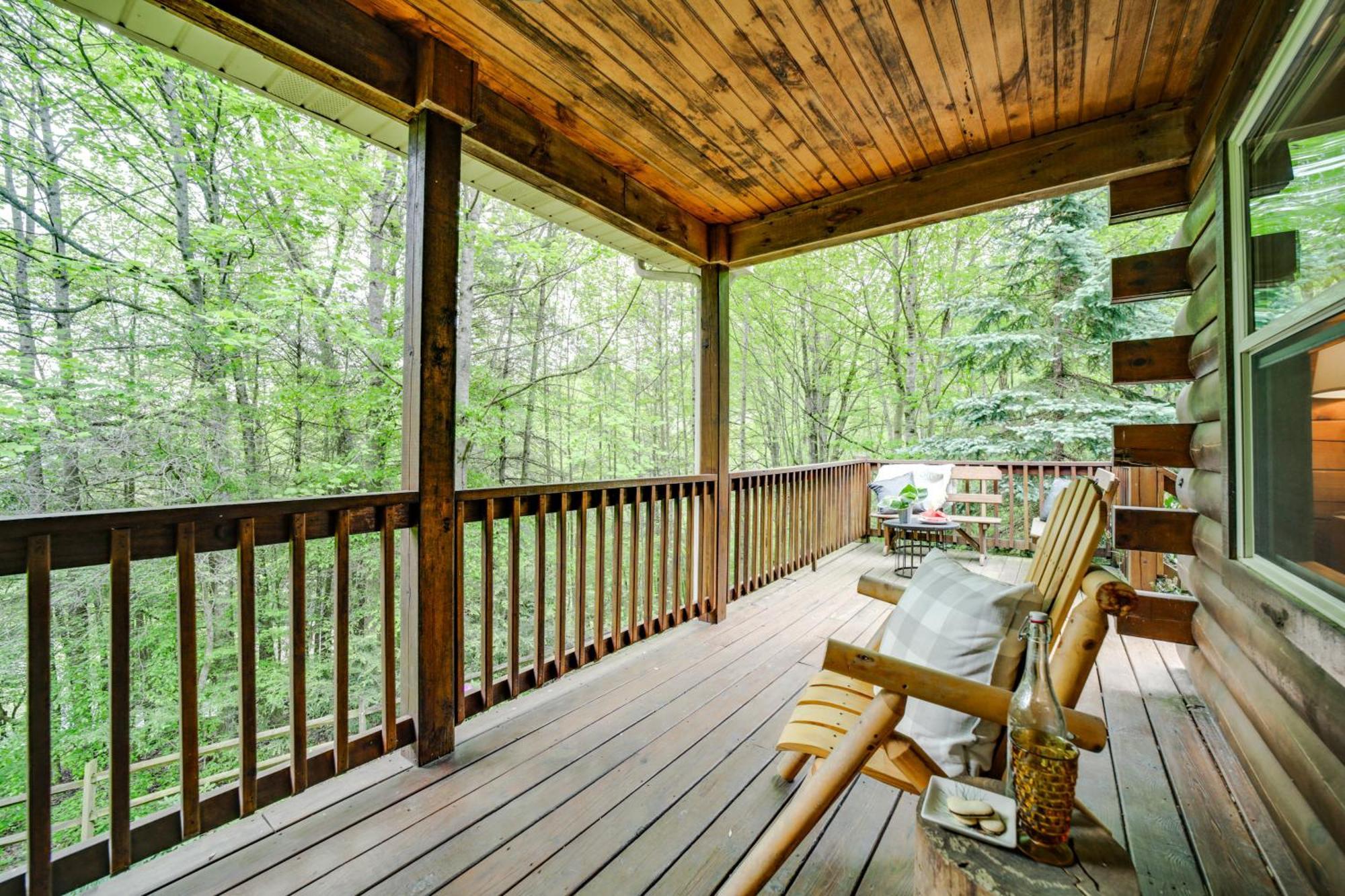 Peaceful Smoky Mountain Cabin With Deck And Fire Pit! Waynesville Exteriér fotografie
