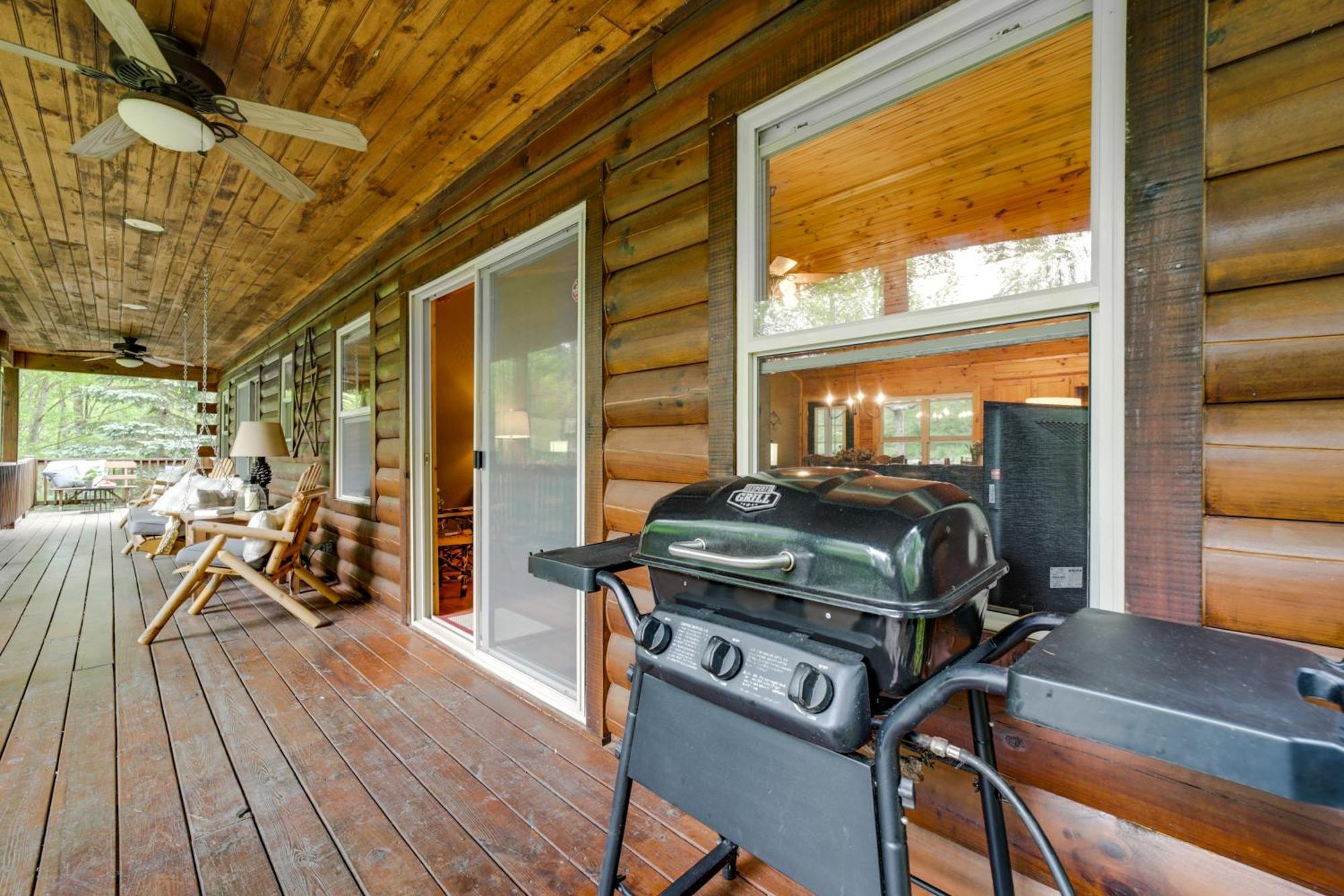 Peaceful Smoky Mountain Cabin With Deck And Fire Pit! Waynesville Exteriér fotografie